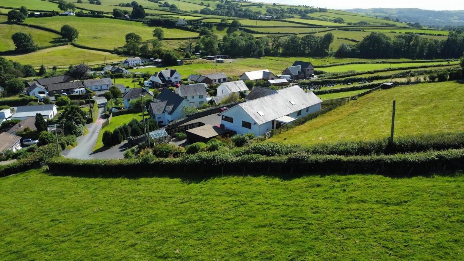 Bed and Breakfast Y Grange à Llanfihangel-y-Creuddyn Extérieur photo