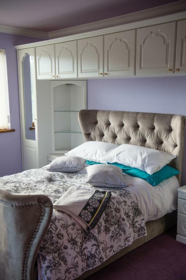 Bed and Breakfast Y Grange à Llanfihangel-y-Creuddyn Extérieur photo