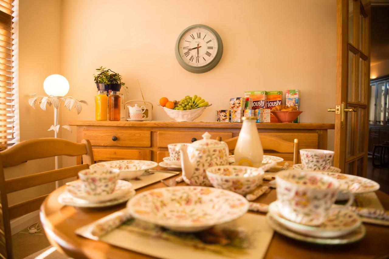 Bed and Breakfast Y Grange à Llanfihangel-y-Creuddyn Extérieur photo