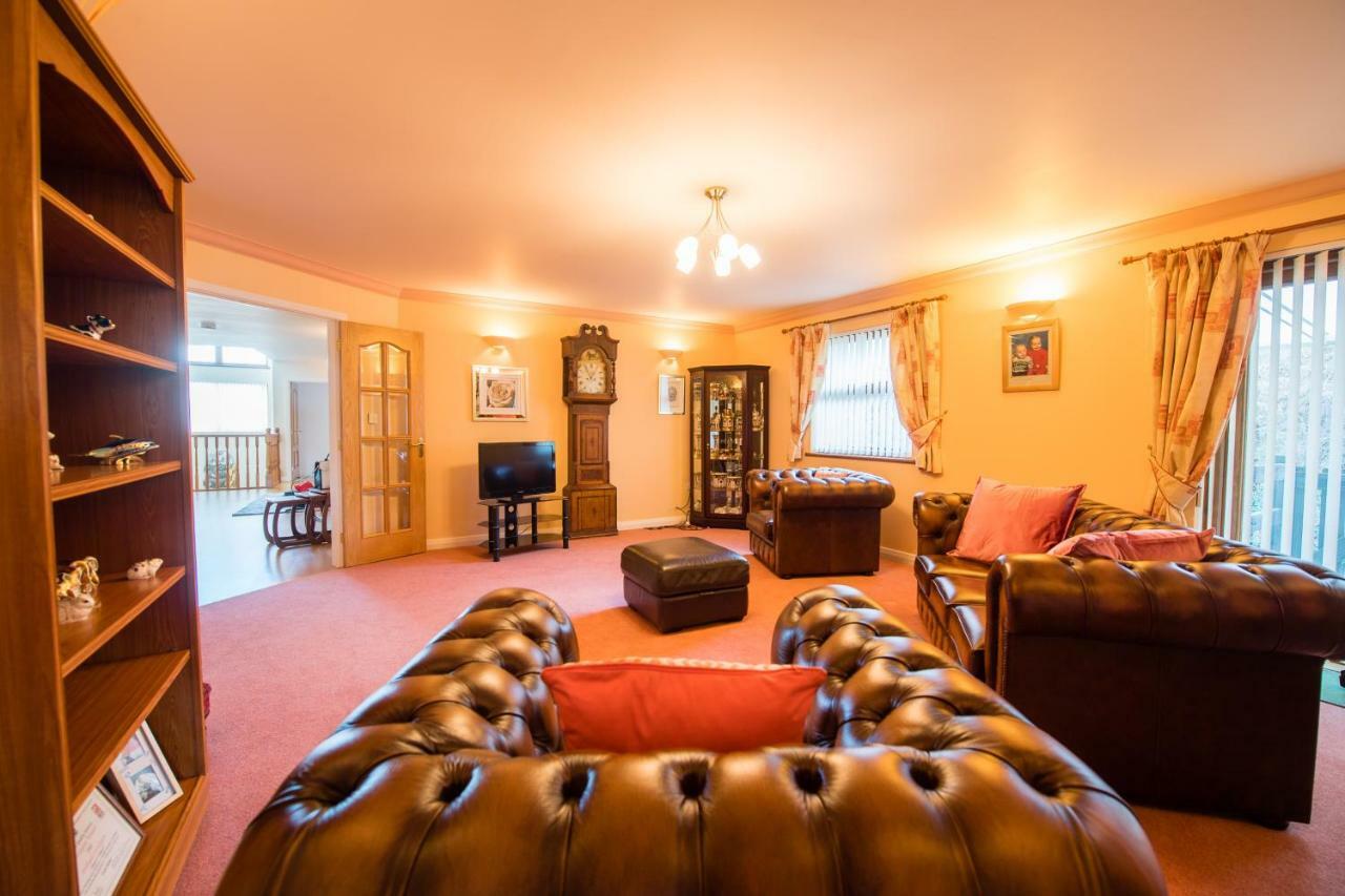 Bed and Breakfast Y Grange à Llanfihangel-y-Creuddyn Extérieur photo